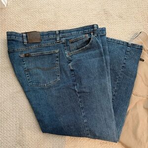 Lee Men's Relaxed Fit Blue Jeans